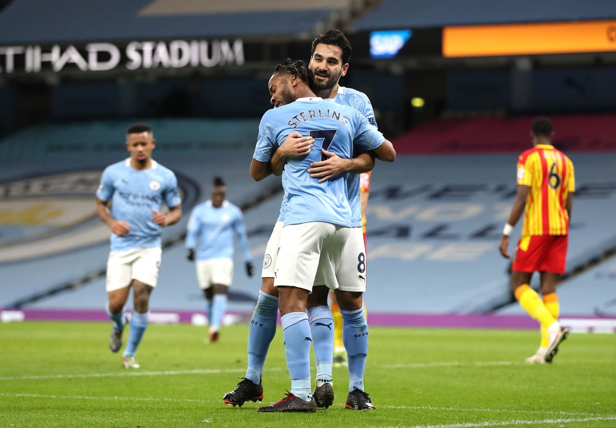 样高水平的 样高水平的